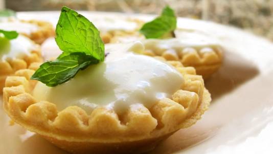 65841-easy-lemon-tart-pie-dessert-relish__crop-landscape-534x0 Que tal uma sobremesa?