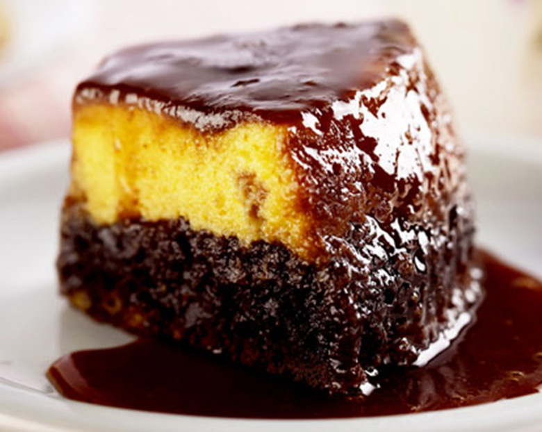 bolo de cenoura com pudim de chocolate